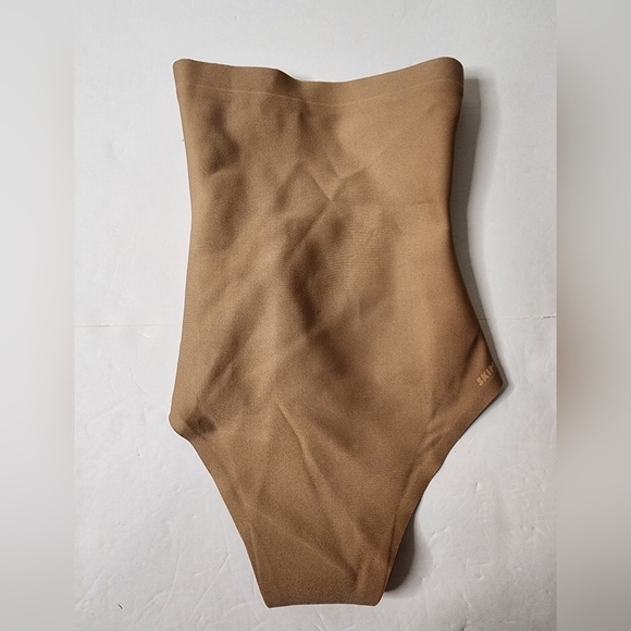 Skims Body Zoned High Waisted Thong Womens XXS Sienna - Picture 3 of 8